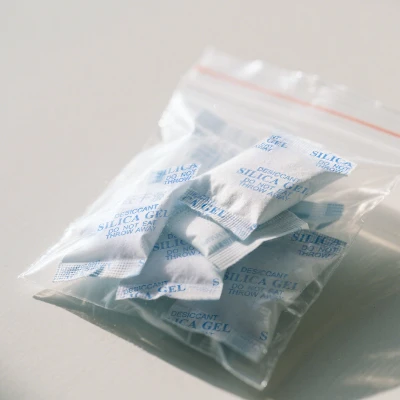 Yuav ua li cas kom qhuav silica gel desiccant